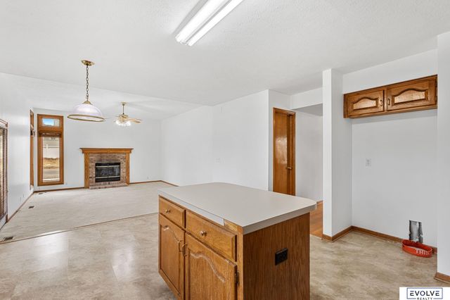 10102 S 14 Street, Bellevue, NE 68123