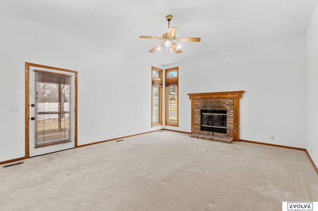 10102 S 14 Street, Bellevue, NE 68123