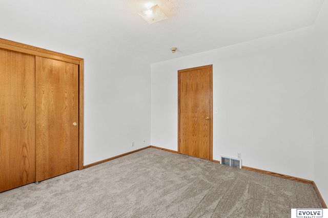 10102 S 14 Street, Bellevue, NE 68123