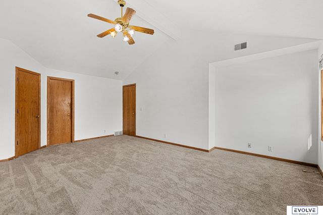 10102 S 14 Street, Bellevue, NE 68123