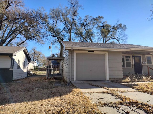 1928 N Prairie Ln, Augusta, KS 67010