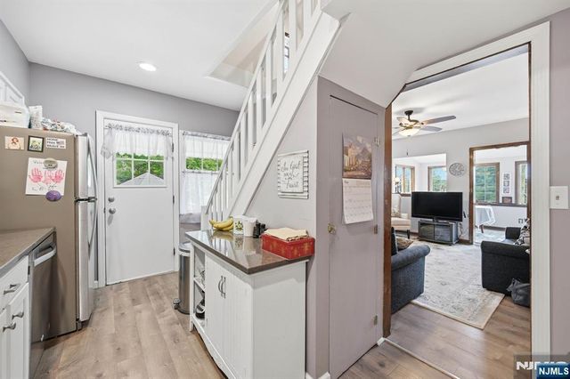 8 Ivan Road, West Milford, NJ 07480