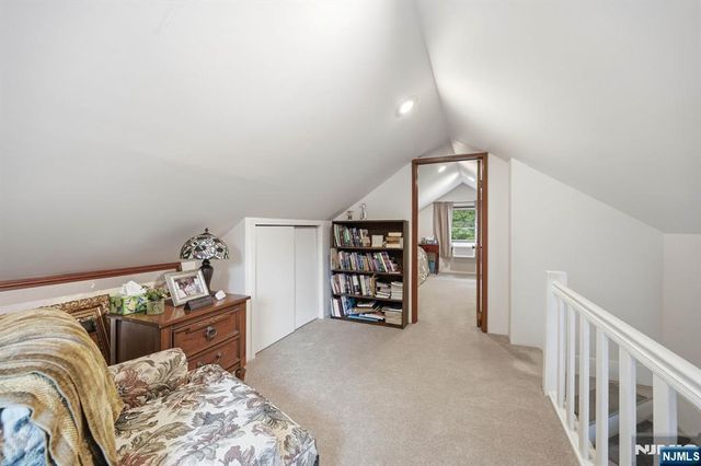 8 Ivan Road, West Milford, NJ 07480