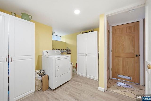8 Ivan Road, West Milford, NJ 07480