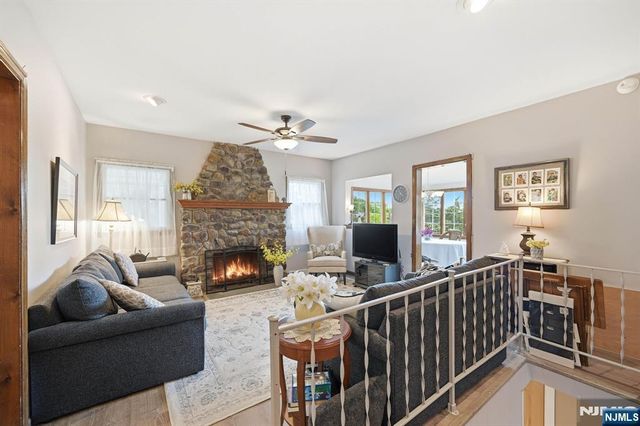 8 Ivan Road, West Milford, NJ 07480