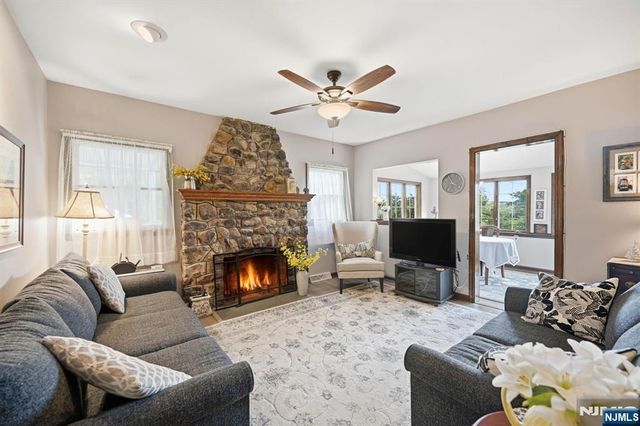 8 Ivan Road, West Milford, NJ 07480