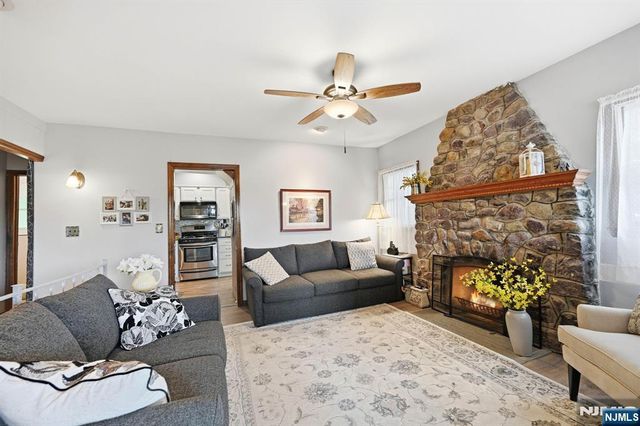8 Ivan Road, West Milford, NJ 07480