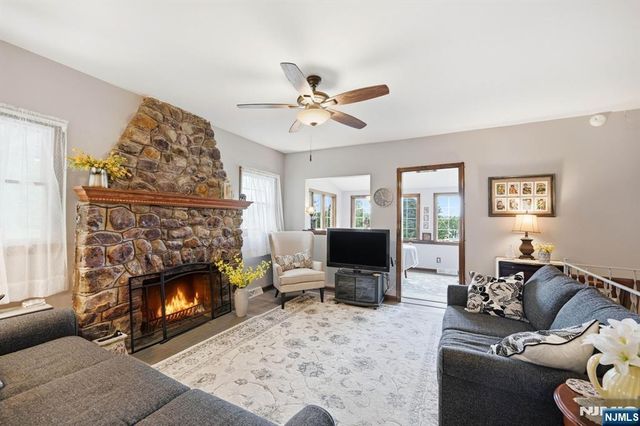 8 Ivan Road, West Milford, NJ 07480