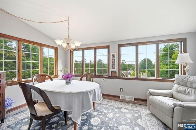 8 Ivan Road, West Milford, NJ 07480