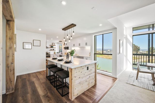 425 Anchor Road 317, San Mateo, CA 94404