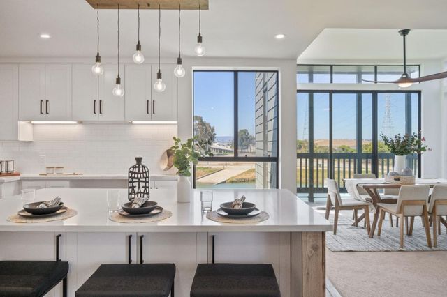 425 Anchor Road 317, San Mateo, CA 94404