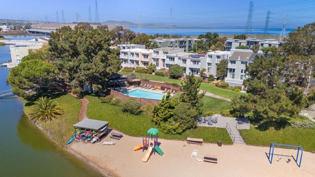 425 Anchor Road 317, San Mateo, CA 94404