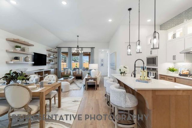 17931 Oakwood Stream Drive, Webster, TX 77598