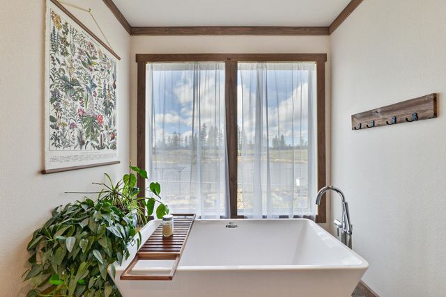 10004 S Medical Lake Rd, Medical Lake, WA 99022