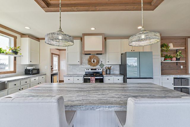 10004 S Medical Lake Rd, Medical Lake, WA 99022