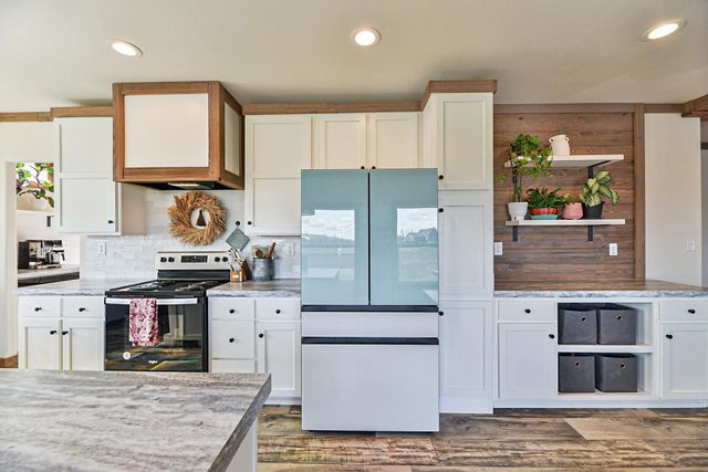 10004 S Medical Lake Rd, Medical Lake, WA 99022