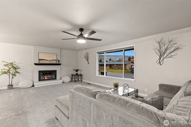 250 N Newton Ave, East Wenatchee, WA 98802