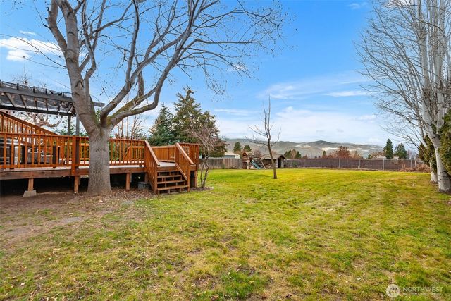 250 N Newton Ave, East Wenatchee, WA 98802