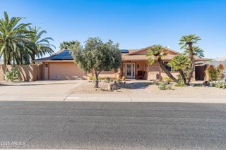 11052 W MEADE Drive, Sun City, AZ 85351