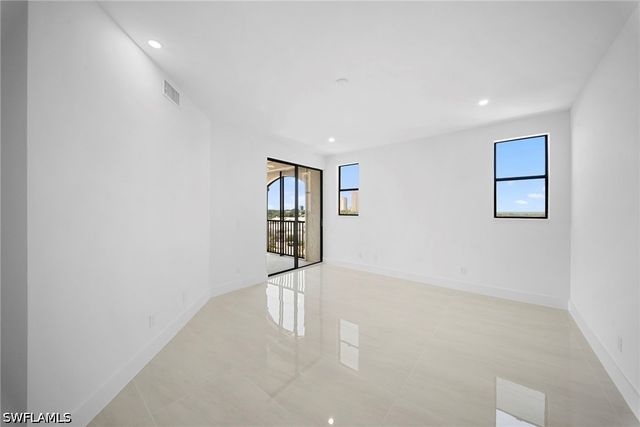 7008 Pelican Bay BLVD H501, Naples, FL 34108
