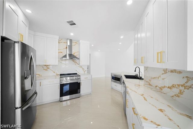 7008 Pelican Bay BLVD H501, Naples, FL 34108