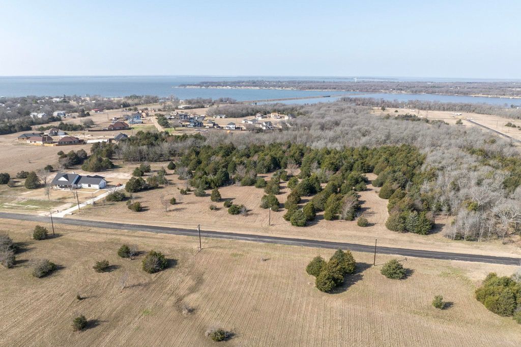 54 Vintage Shores Drive, East Tawakoni, TX 75472