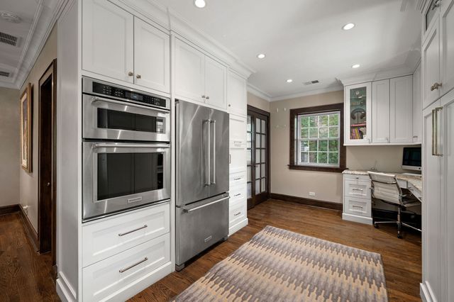 1705 W Leland Avenue, Chicago, IL 60640