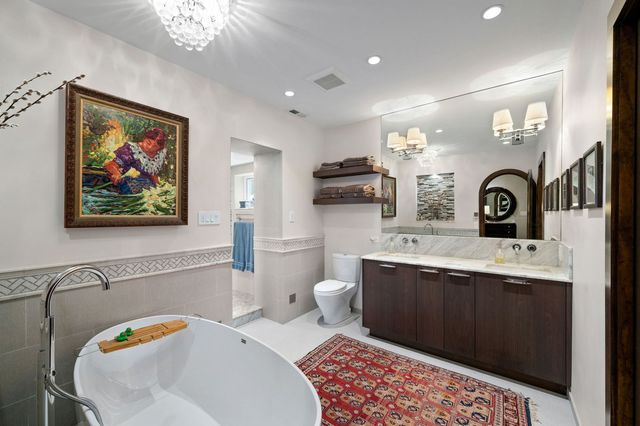 1705 W Leland Avenue, Chicago, IL 60640