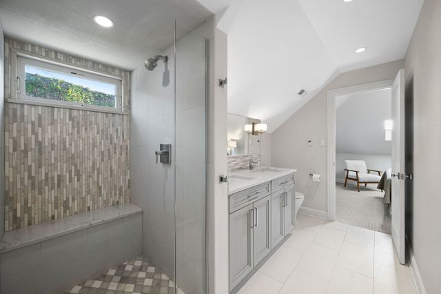 1705 W Leland Avenue, Chicago, IL 60640