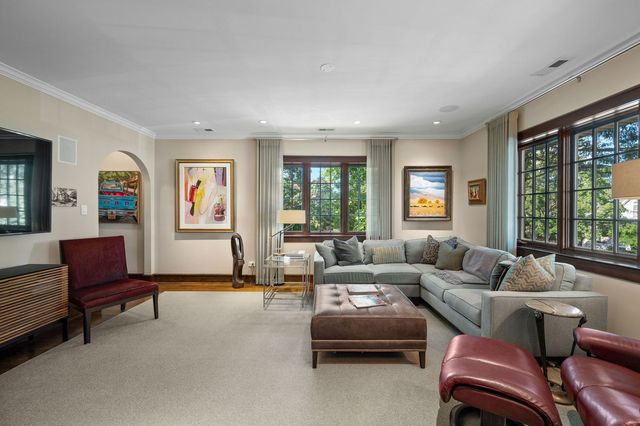 1705 W Leland Avenue, Chicago, IL 60640