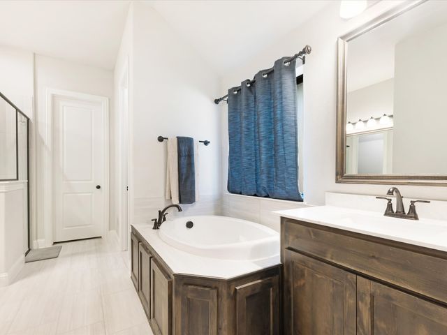 1905 Silver Falls Drive, Burleson, TX 76028