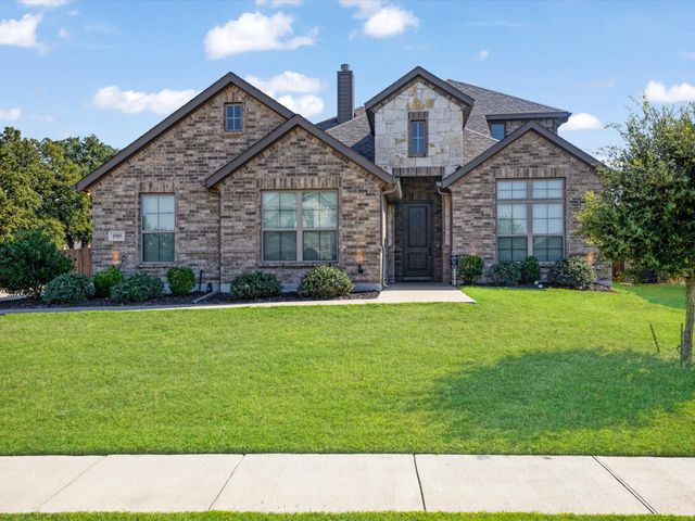 1905 Silver Falls Drive, Burleson, TX 76028