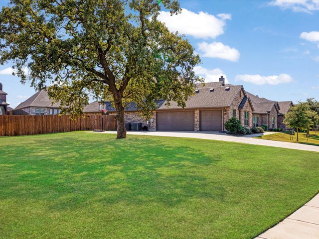 1905 Silver Falls Drive, Burleson, TX 76028