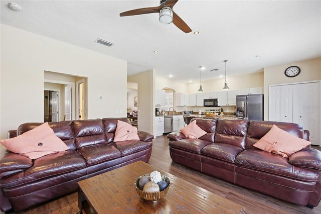 959 LAKE BERKLEY DRIVE, Kissimmee, FL 34746