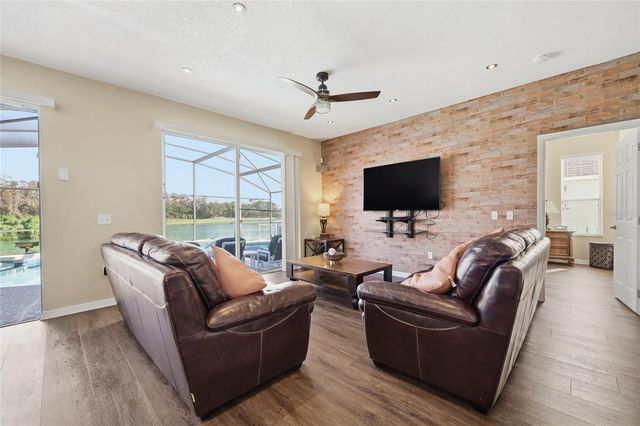 959 LAKE BERKLEY DRIVE, Kissimmee, FL 34746