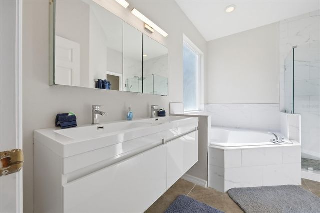 959 LAKE BERKLEY DRIVE, Kissimmee, FL 34746