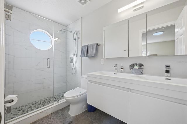 959 LAKE BERKLEY DRIVE, Kissimmee, FL 34746