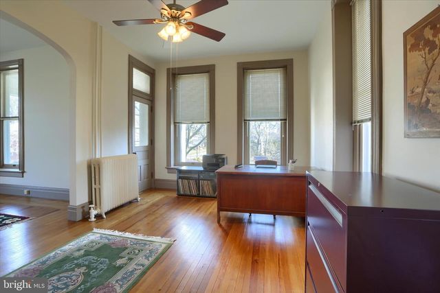 330 E MAIN ST, Annville, PA 17003