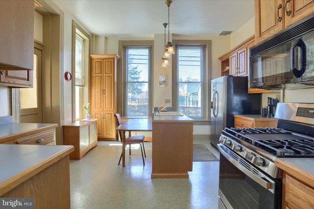 330 E MAIN ST, Annville, PA 17003