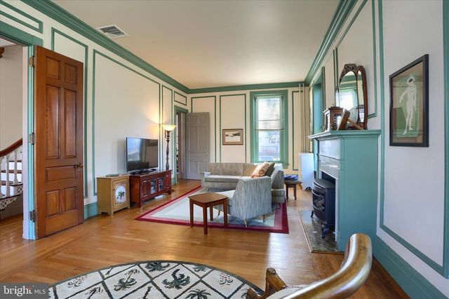 330 E MAIN ST, Annville, PA 17003