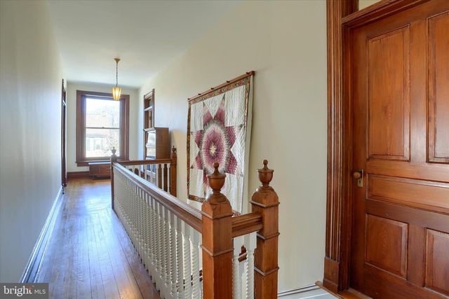 330 E MAIN ST, Annville, PA 17003