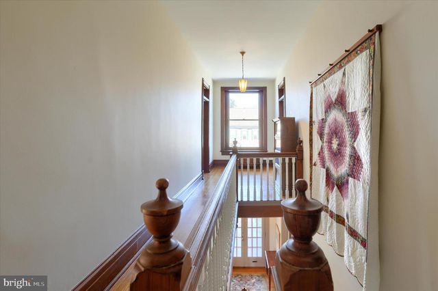 330 E MAIN ST, Annville, PA 17003