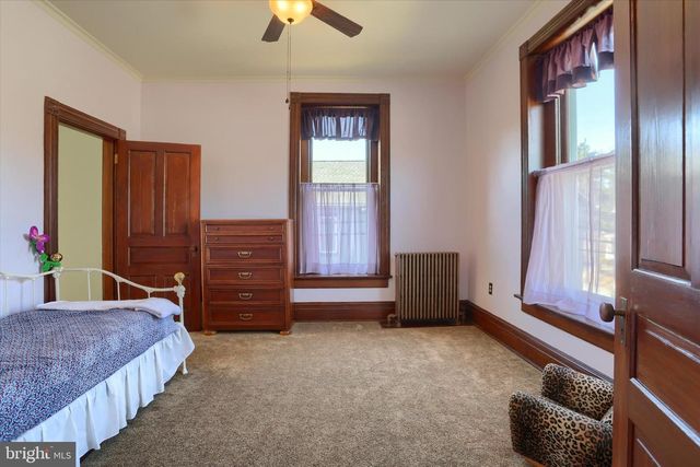 330 E MAIN ST, Annville, PA 17003