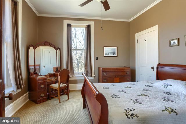 330 E MAIN ST, Annville, PA 17003