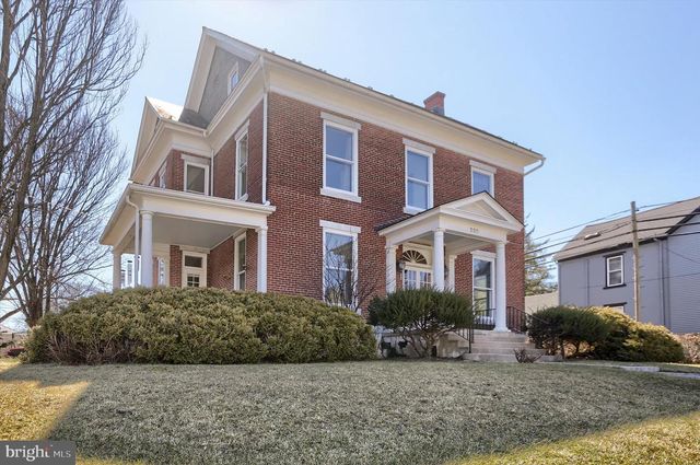 330 E MAIN ST, Annville, PA 17003