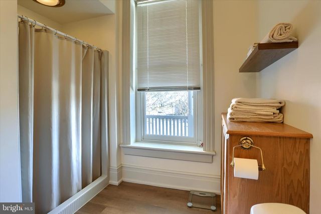 330 E MAIN ST, Annville, PA 17003