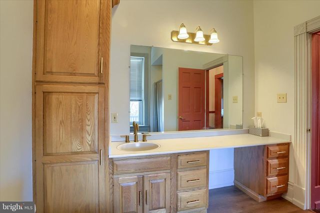 330 E MAIN ST, Annville, PA 17003