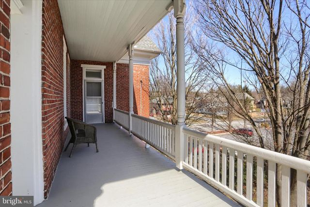 330 E MAIN ST, Annville, PA 17003