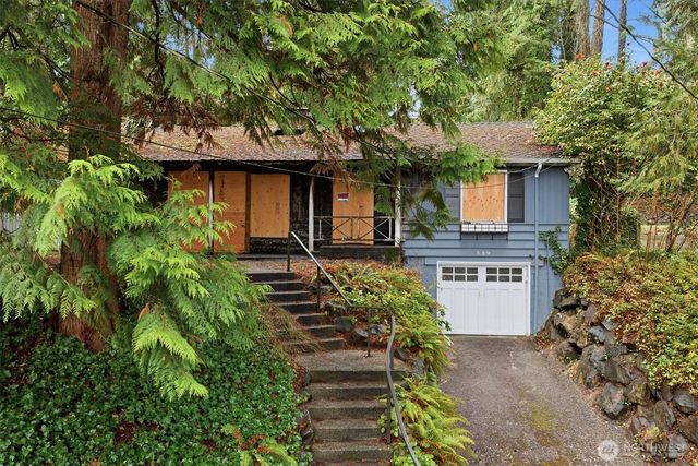 339 108th Avenue SE, Bellevue, WA 98004