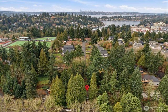 339 108th Avenue SE, Bellevue, WA 98004